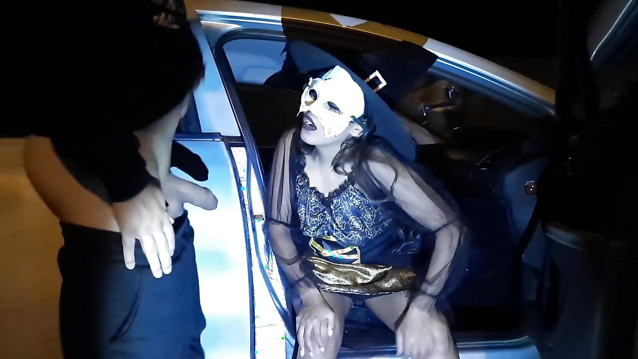 Si penyihir ini nggak punya tip apapun sama uber dan harus bayar nyepong dan ngentot pantatmu habis-habisan