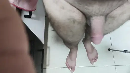 Arabischer cuckold-porno mit riesigem schwanz vor ehemann