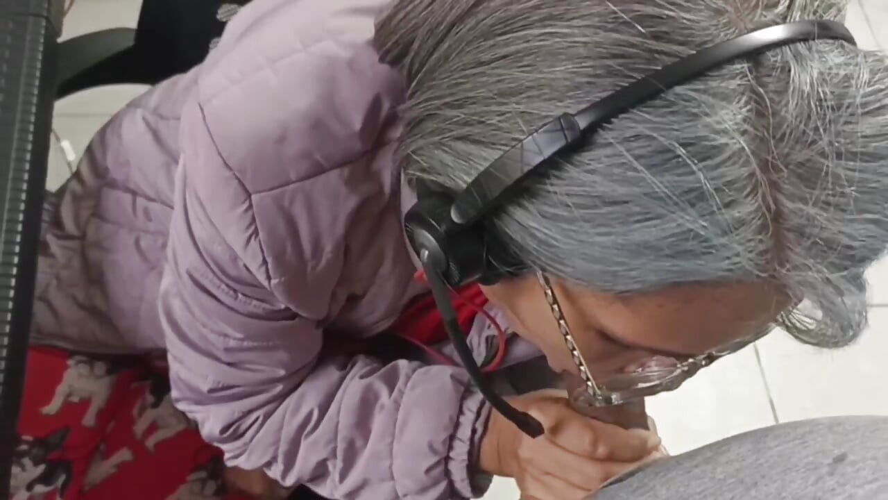 Venha aqui para que eu possa chupar você corretamente, eu quero o seu sêmen.