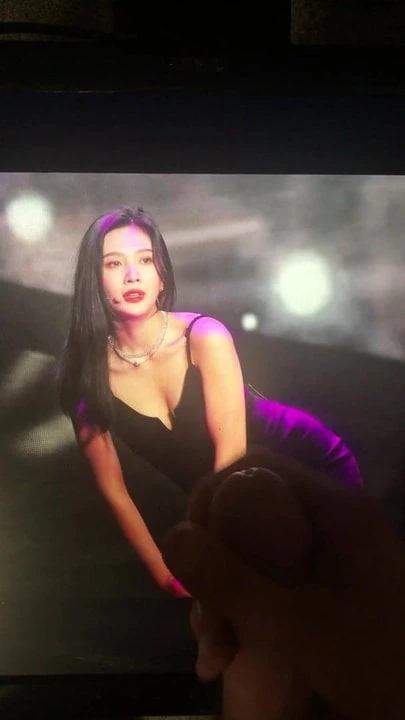 Red velvet joy cum hołd