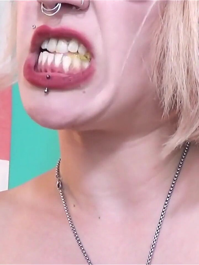 Funyun Chomp