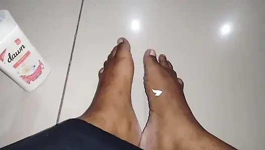 Siz güzel ayak sevenlerin eğlenmesi için en son videolarımın bir derlemesi.