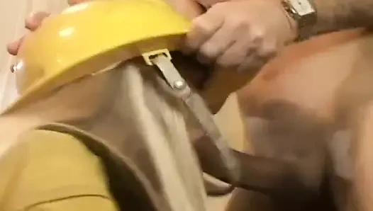 Fransız sevimli sarışın sıkı ağzını siktiriyor