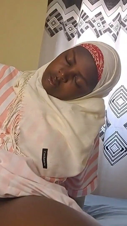 DIDUMWE having an alone time IN HER ROOM | Clip 1