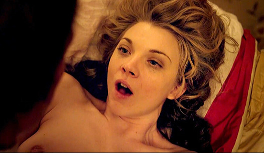 Natalie Dormer cena de sexo nu no filme escandaloso