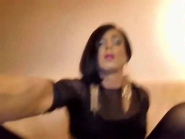 Sissy jerking on cam