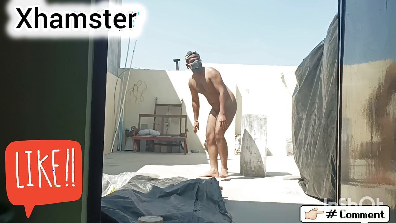 נזיר ממנדיר עירום ברחוב פורנו