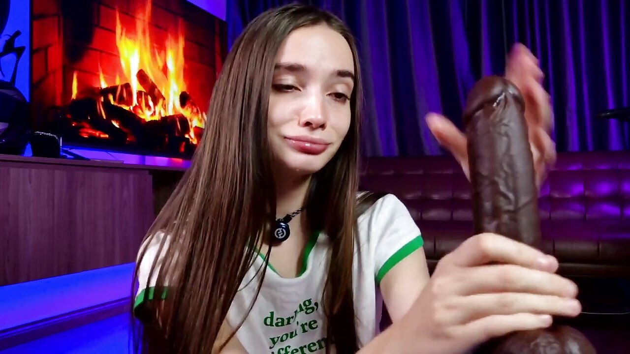 Интензивност на цветовете: розови клинове и игра с клитора на пода