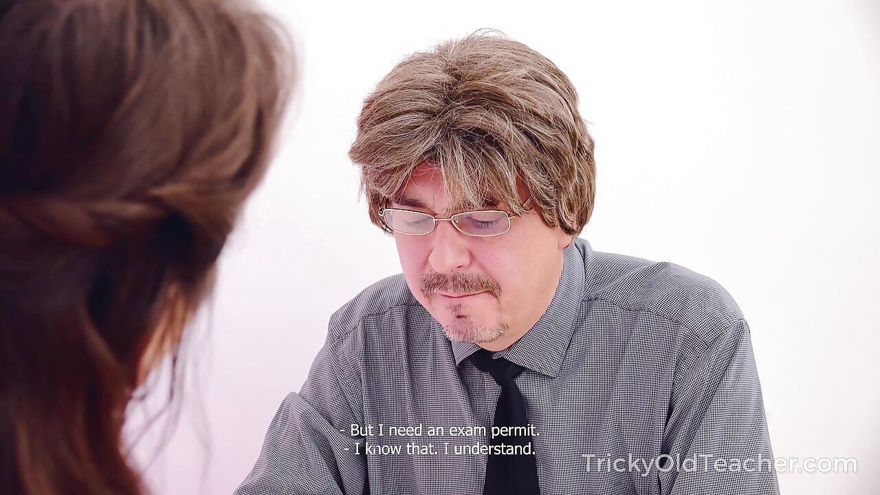 Safada estudante seduz seu professor