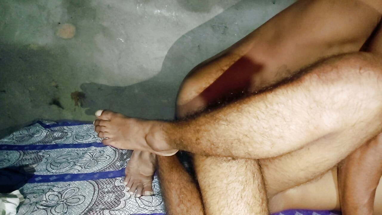 Dost ki gand ko jibh se chat ke land ko Dal kar choda hot gaye sex video desi