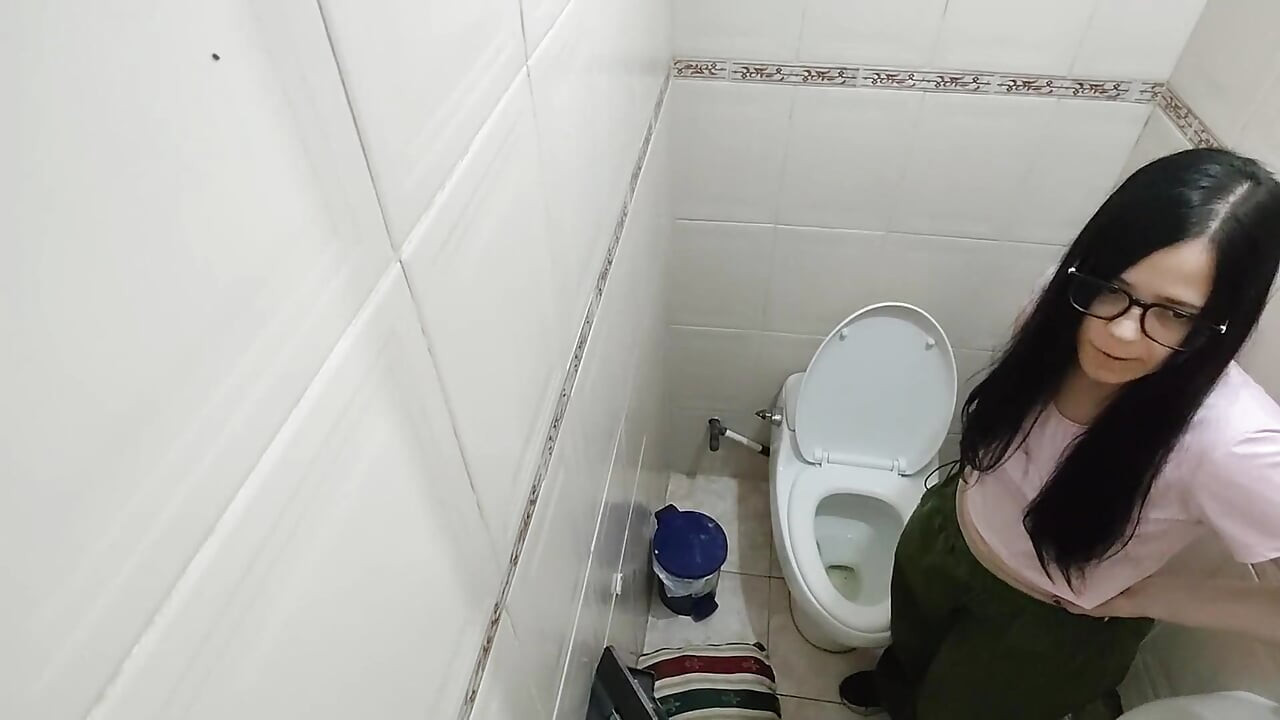 Fuck, Ass, so Rich I'm Eating, I Can't Believe in the Urinal Bathroom Wherever I Eat It