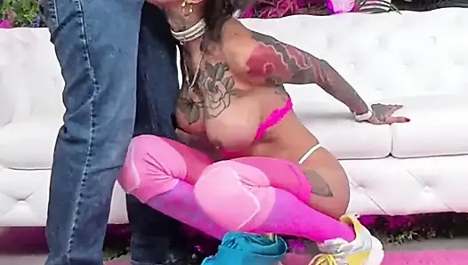 Toket dan mulut si nakal ravyn alexa lagi mandi!