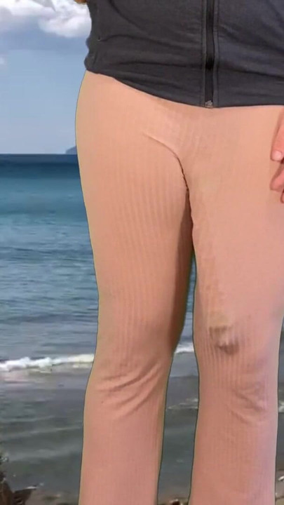 Epski trenutak iz "Ogroman kurac, shemale sperma na plaži"