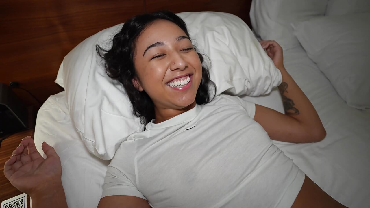 Cute Asian Stepsis Likes to Fuck Stepbro When Parents Leave