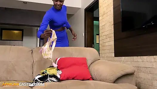 Тугую темнокожую чернокожую киску модели имеют в фейковом домашнем кастинге