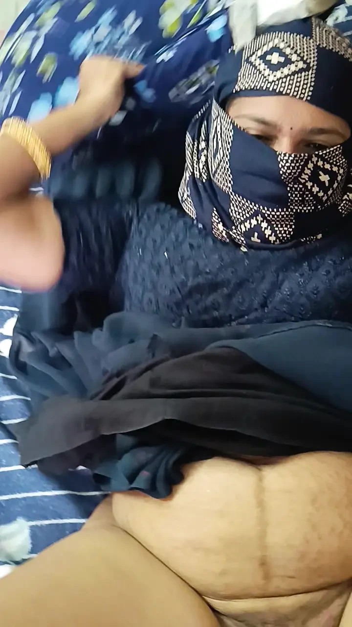 美丽的热辣印度女孩的阴户特写性爱