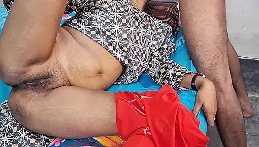 Stiefbruster fickte seine stiefschwester, stiefschwester entschuldigt sich, nachdem sie den großen schwanz des stiefbruers gesehen hat