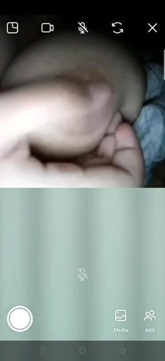 Gf boob pressing on video call