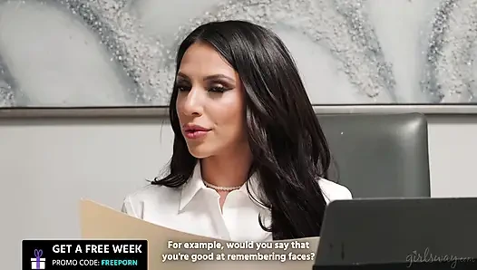 Girlsway - ateşli hatun Kylie Rocket randevu uygulamasında iş görüşmecisi Hime Marie'yi gölgelediğini fark ediyor