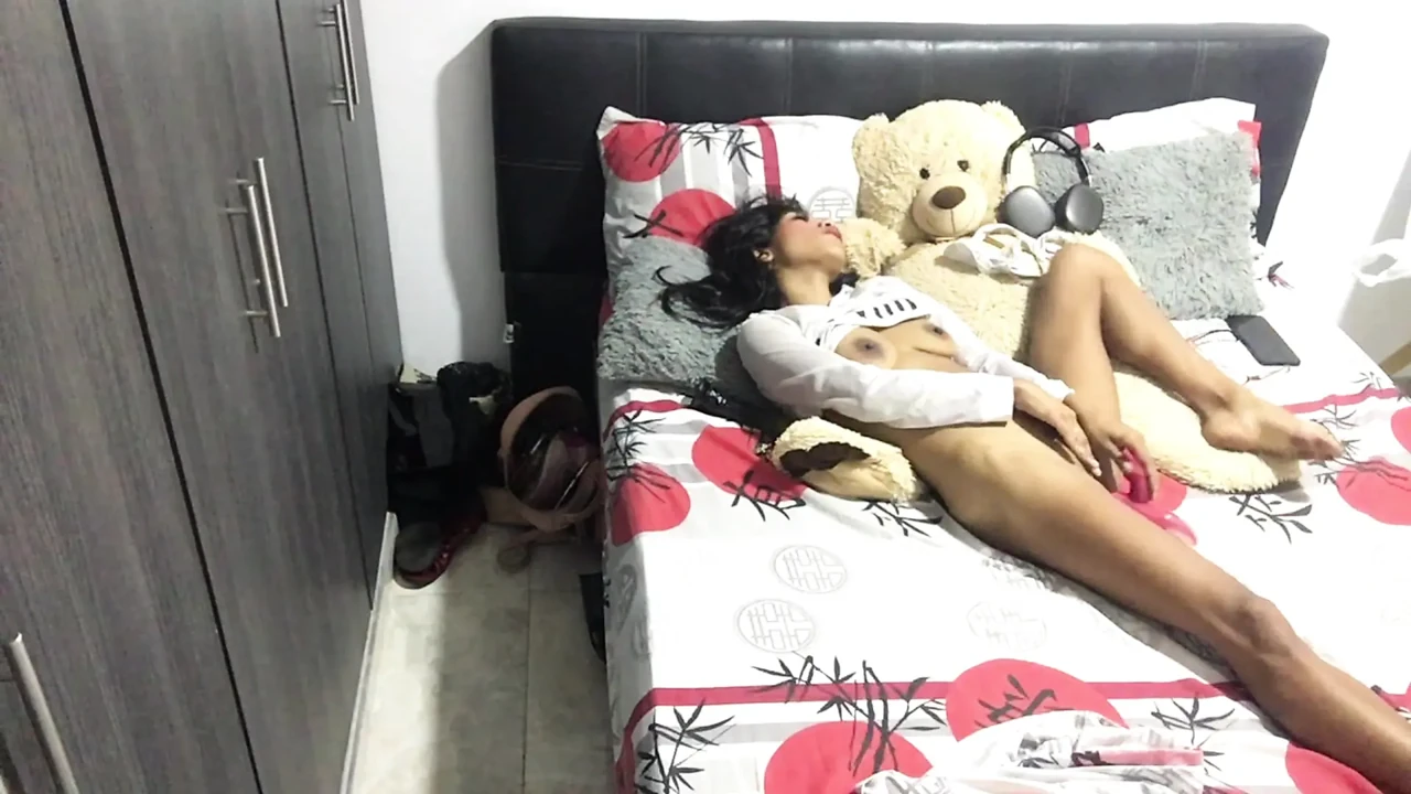 I masturbate in my boyfriend's room until I orgasm.