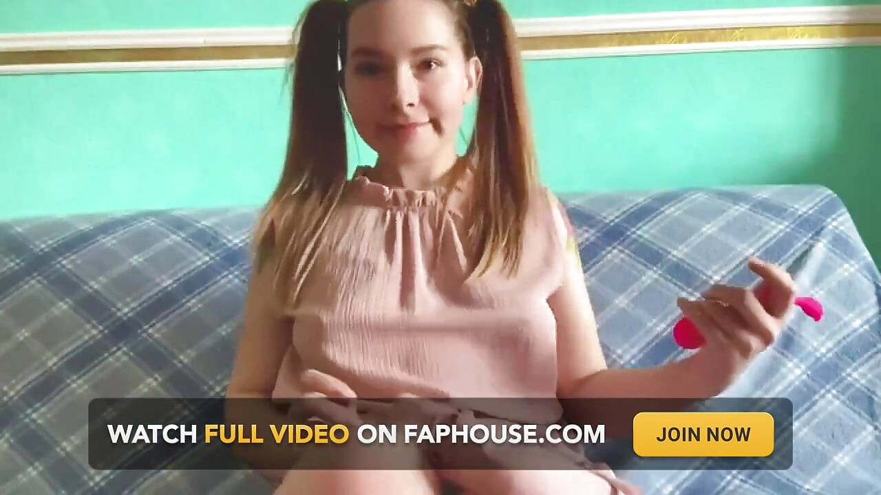 حلو كتي يهز بالألعاب ويريد أن نائب الرئيس ، ساعدها