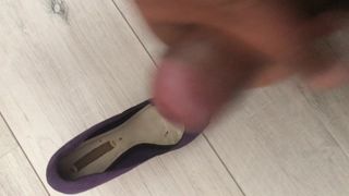 Fuck & Cum in heels of girlfriend