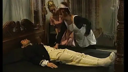 Putri pirang dan pelayan panti roti merah ditemukan perwira tampan di kamar putri