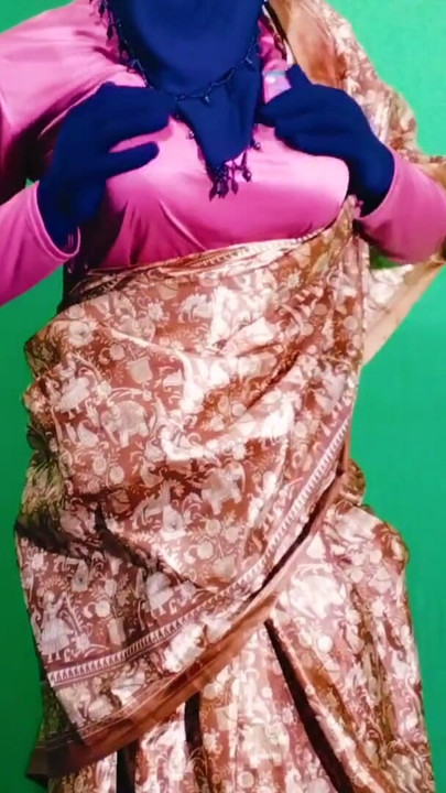 Sex with friend's wife wearing a very beautiful and sexy saree | Clip 2