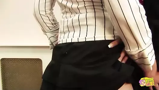By wearing a short skirt to the office the blonde seduces her raunchy lez boss