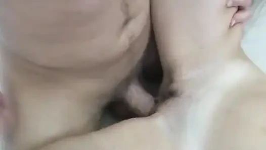 Крошку-блондинку пальцами и отсосали до взрывоопасного оргазма