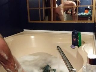 Время папочки в ванне