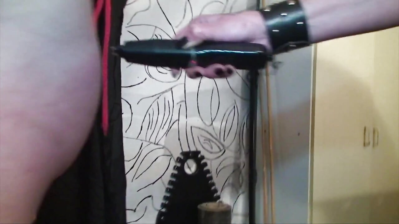 Csúnya BDSM 3 Megan úrnő jelekkel fenekeli el a subját