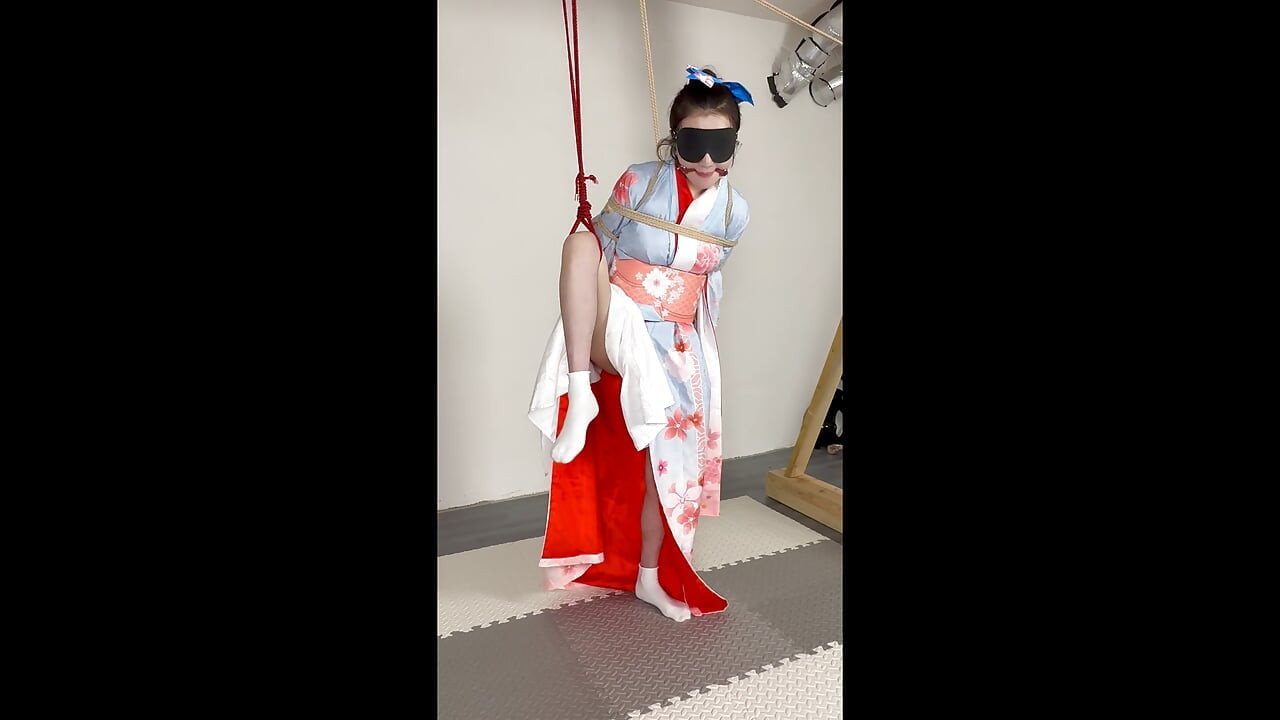 The Climax Version of Wearing a Kimono on a Sunny Day