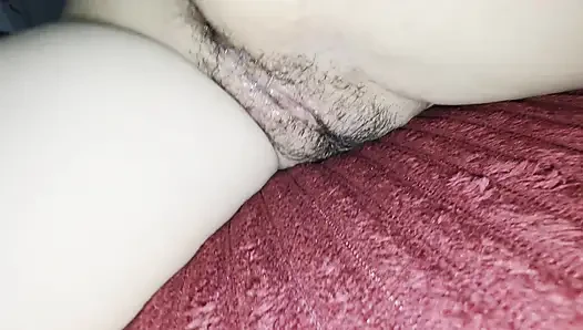 25 yaşındaki karım kıllı amcığıyla dölümü yiyor