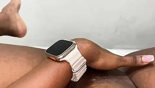 ICH MASTURBIERE, BIS ICH DEN LETZTEN TROPFEN BEKOMME, DEN ICH 4 Monate alt WAR