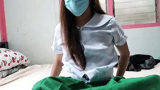 18+ YEAR OLD STUDENT DECIDED TO GIVE HER VIRGINITY TO STEPDADDY