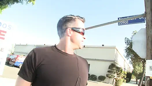 Billy Glide fickt heißes schätzchen mit dicken möpsen