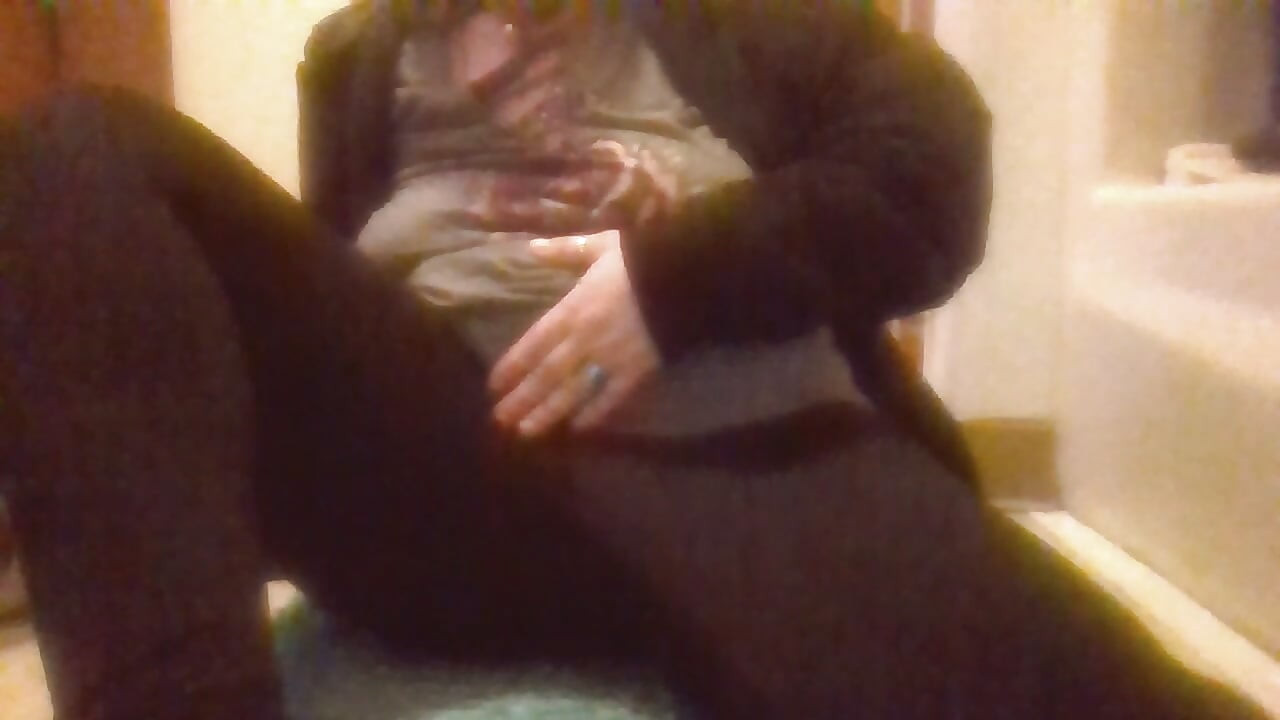 Sexy Hot Wet Pussy Vibing