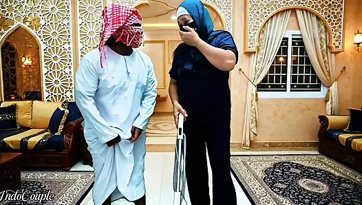 Muslim Hijab Enak bos Perawan Bandung pengen aku nyepong kontol kecil pembantu rumah tangga di Saudi