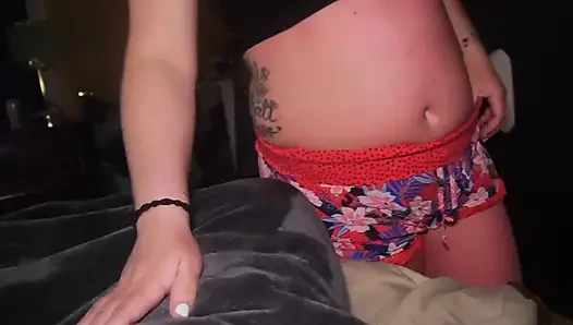 Slutty PAWG ingin meminjam mobilmu
