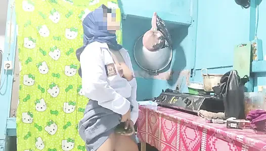 Sister-in-law masturbates before leaving for school