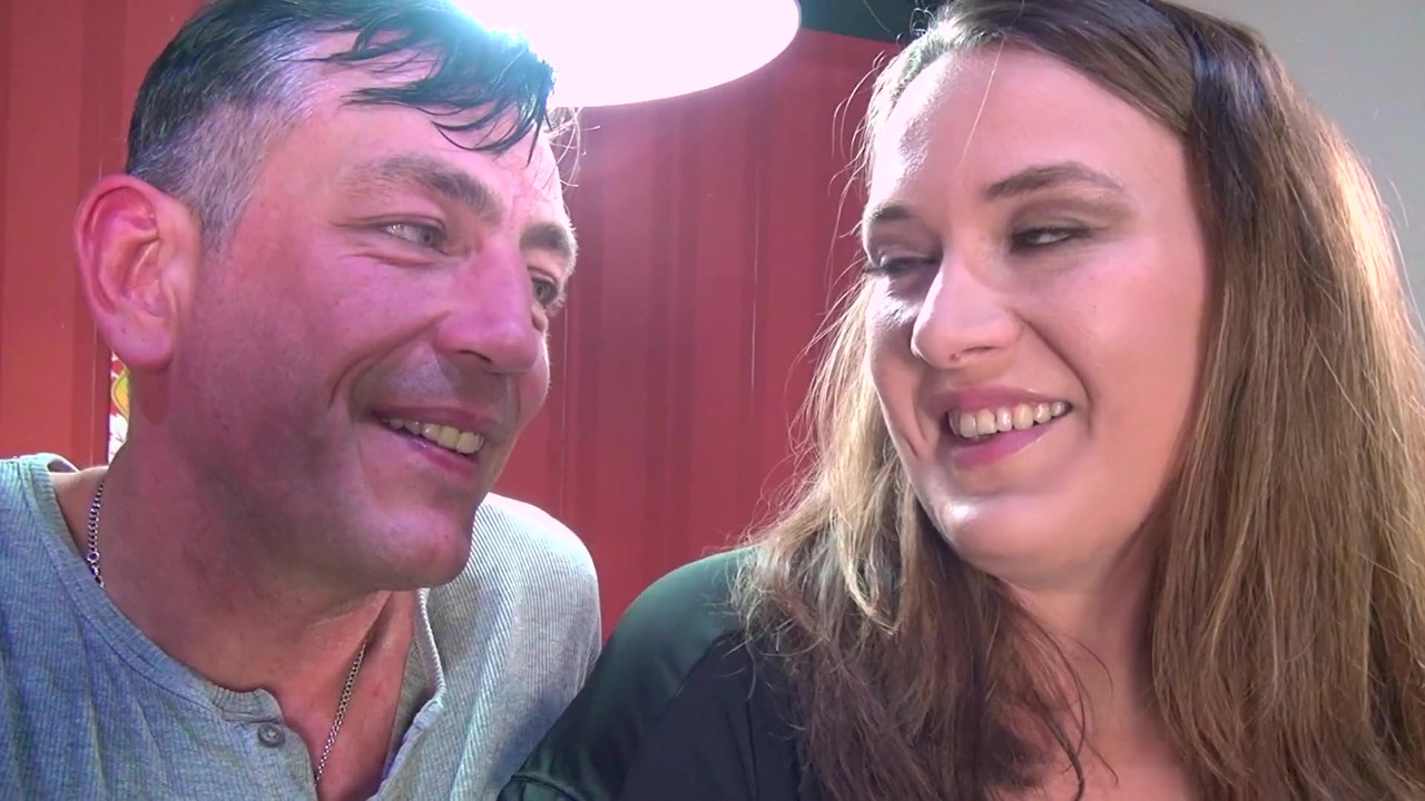 BIgお尻ブルネット積後ろからテーブル