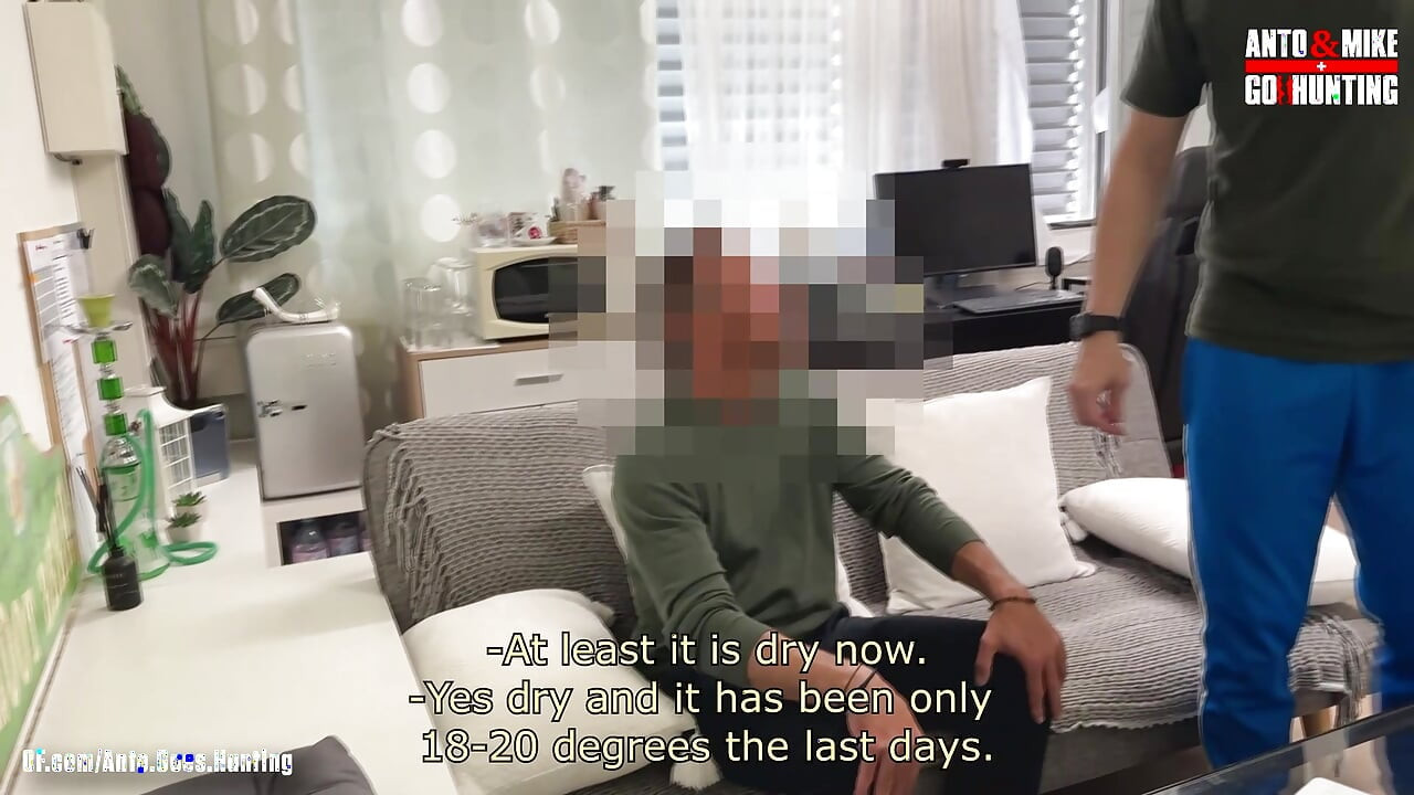 The Straight Married Broker Gets Rimmed by Mike and Face-fucks Him