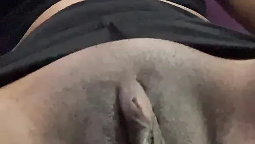 Морковь мягко трахнул меня, что озноб съел мою киску