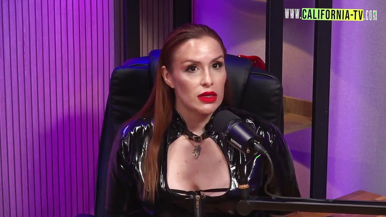 Η καυτή κοκκινομάλλα Dominatrix Maisa Pravo και η κουλτούρα BDSM