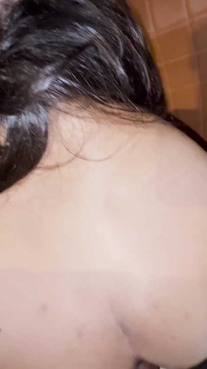 Divorce Bhabhi Ko Chocolate Gift Karke Unke Sath Suhag Raat Manai
