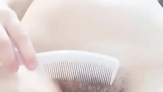 Kıllı amcığımı koklamaya gelene kadar fırçala