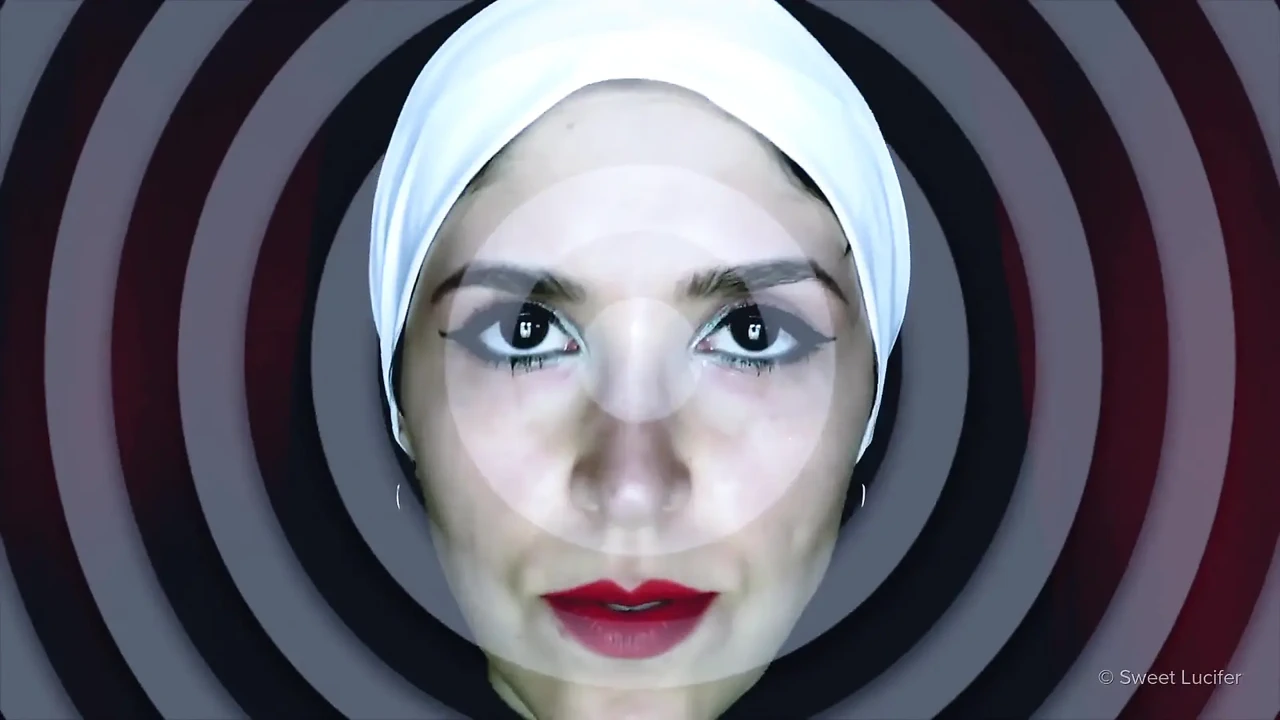 修女的完美屁股让你着迷