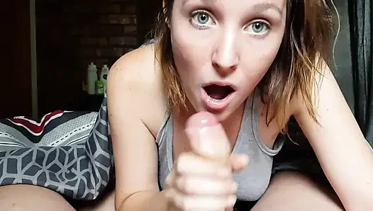 Sepong kontol bangun tidur
