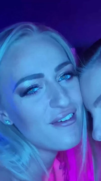 Girl On Girl Hott 女同玩耍